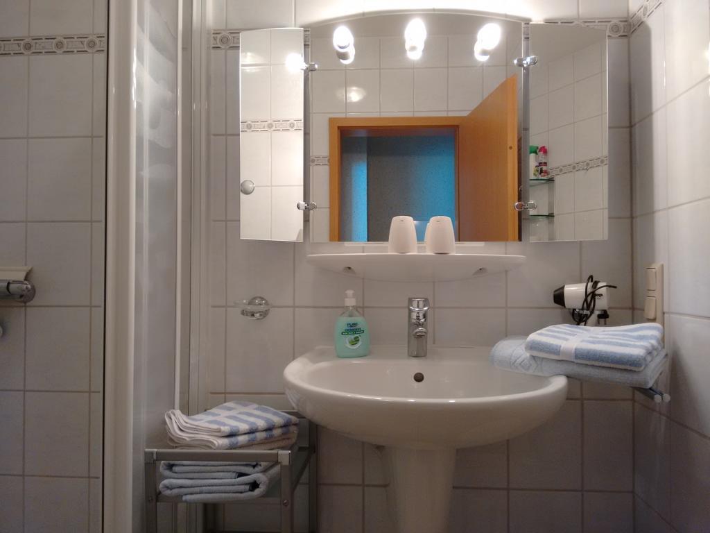 Ferienwohnung Ricken Am Kurpark Willingen  Kamer foto